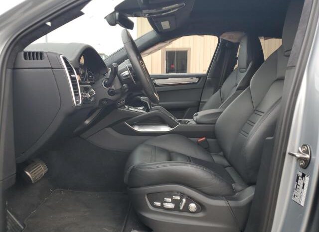 
								2020 Porsche Cayenne full									