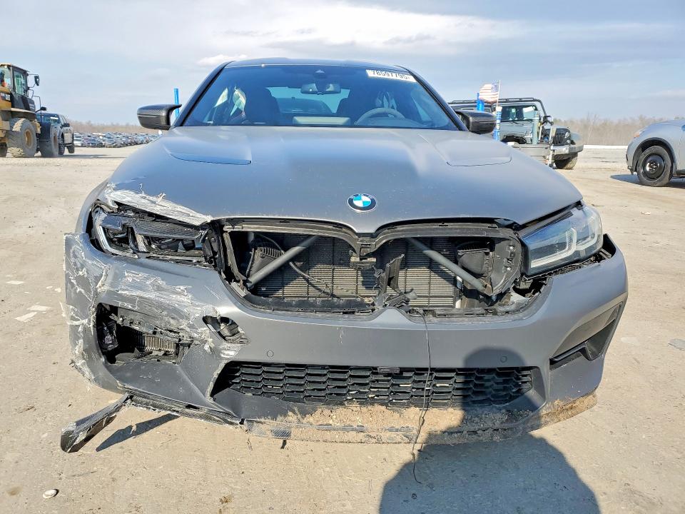 2022 BMW M5