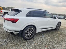 
										2024 Audi Q8 full									