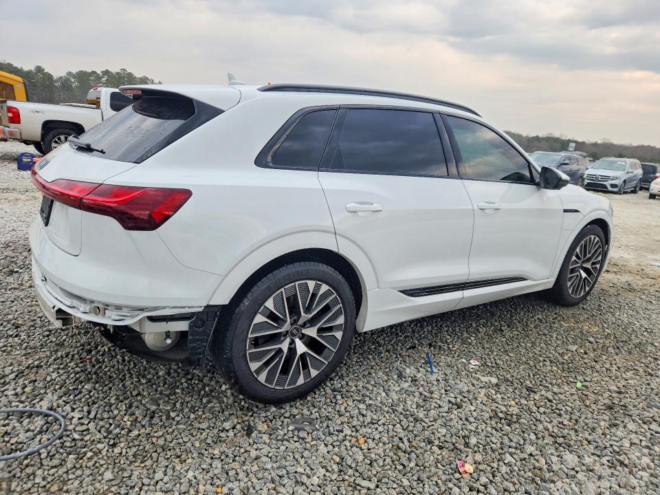 2024 Audi Q8