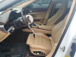 
										2017 Porsche Panamera full									