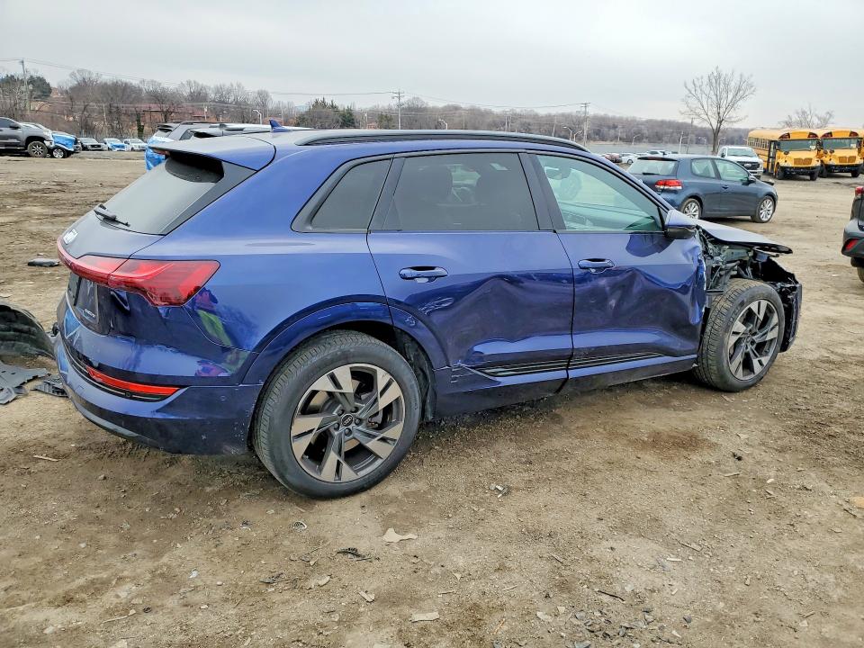 2022 Audi E-tron