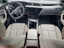 
										2024 Audi Q8 full									