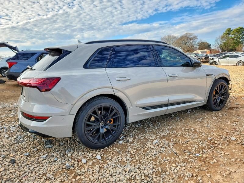 2022 Audi E-tron