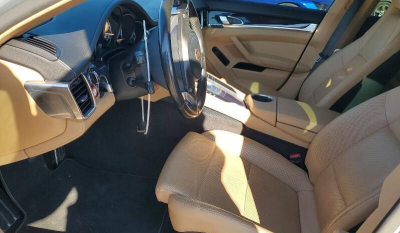 
								2016 Porsche Panamera full									