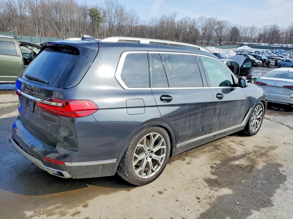 2020 BMW X7