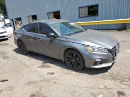 
										2022 Nissan Altima sr full									