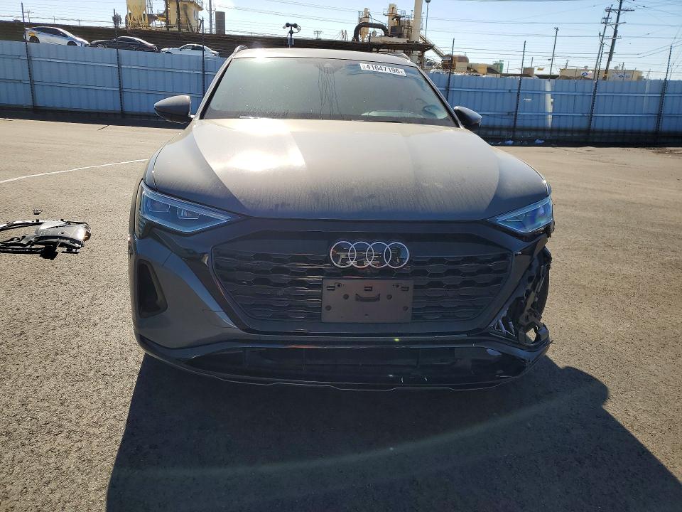 2024 Audi Q8