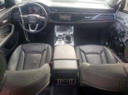 
										2020 Audi Q8 full									