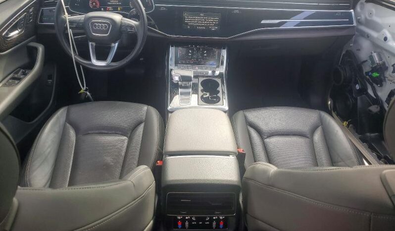 
								2020 Audi Q8 full									