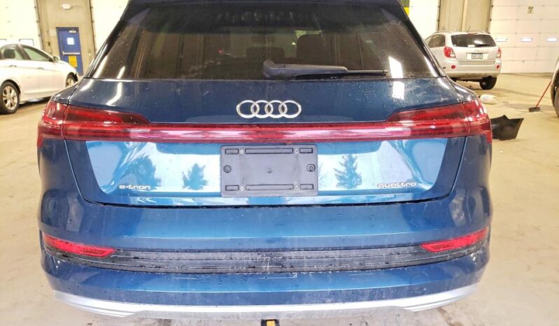 
								2022 Audi E-tron full									