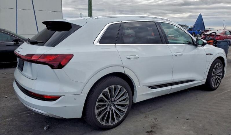 
								2019 Audi E-tron full									