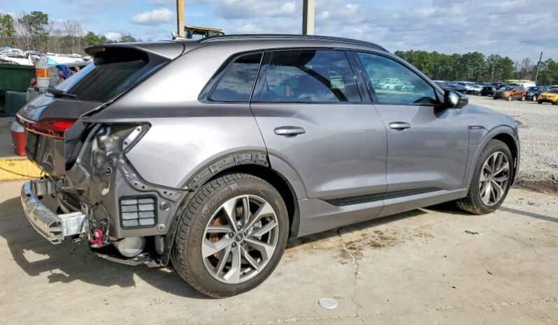 
								2021 Audi E-tron full									
