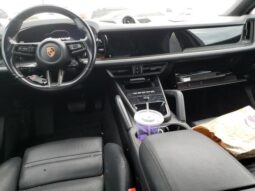 
										2024 Porsche Cayenne full									