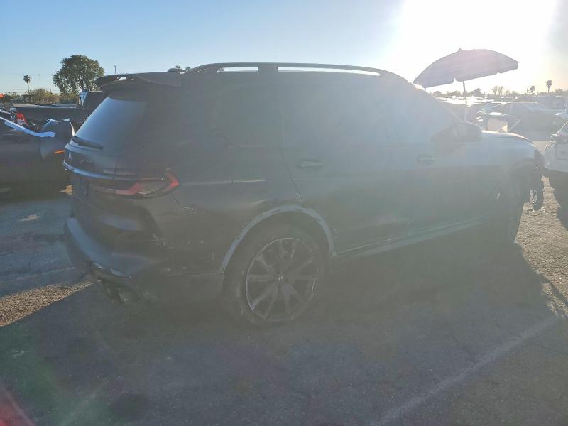 2025 BMW X7
