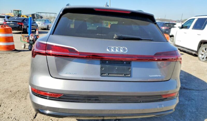 
								2021 Audi E-tron full									