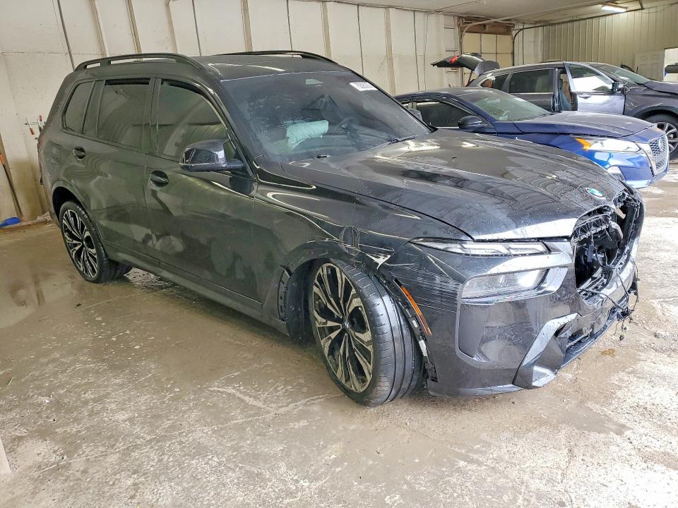 2024 BMW X7
