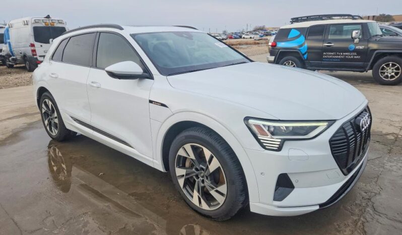 
								2021 Audi E-tron full									