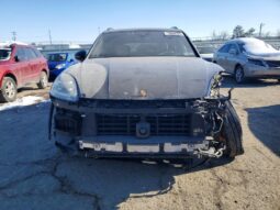 
										2021 Porsche Cayenne full									