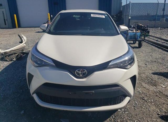 
								2020 Toyota C-hr xle full									
