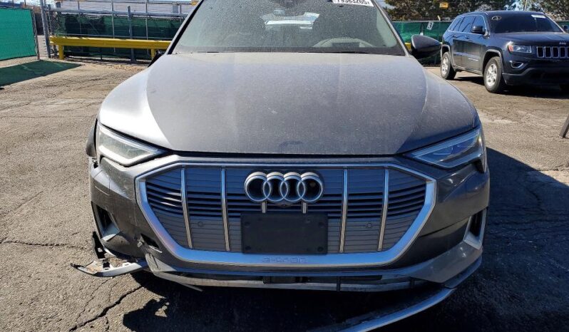 
								2019 Audi E-tron full									