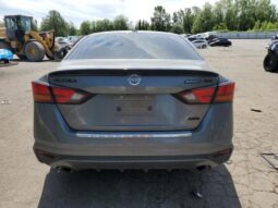 
										2022 Nissan Altima sr full									