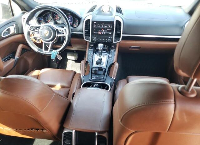 
								2018 Porsche Cayenne full									