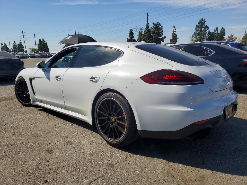2016 Porsche Panamera