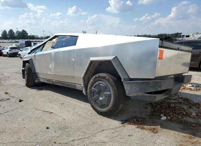 
								2025 Tesla Cybertruck full									