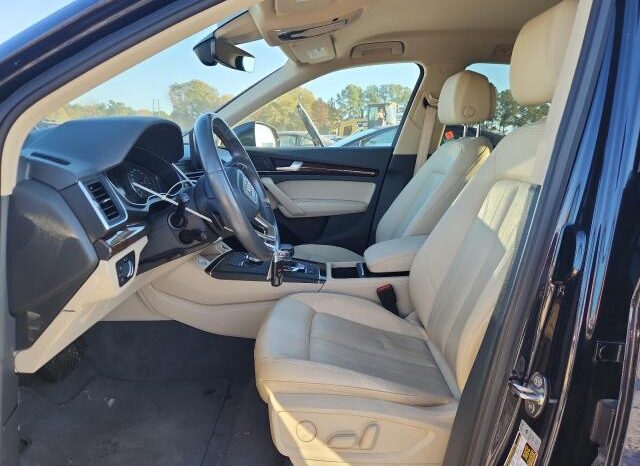 
								2020 Audi Q5 full									