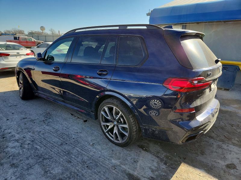 2022 BMW X7