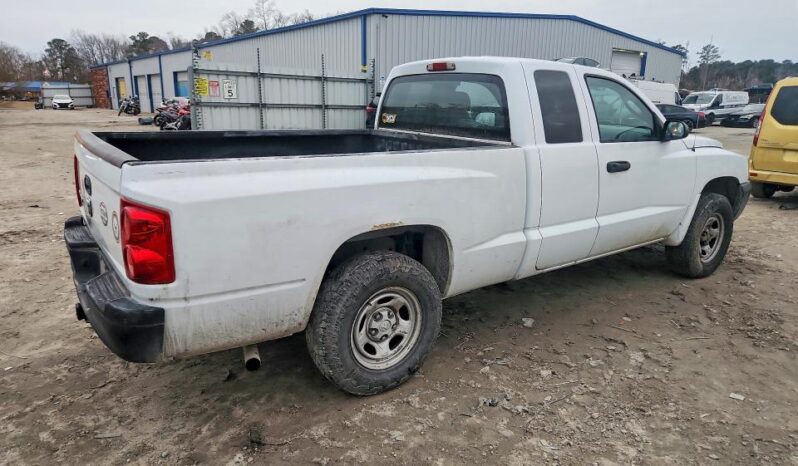 
								2006 Dodge Dakota full									