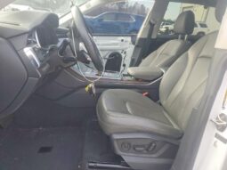 
										2020 Audi Q8 full									