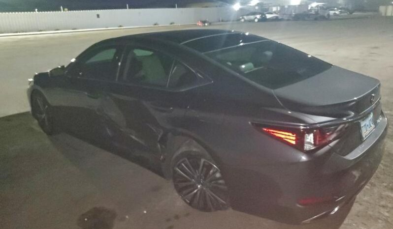 
								2022 Lexus Es 350 full									
