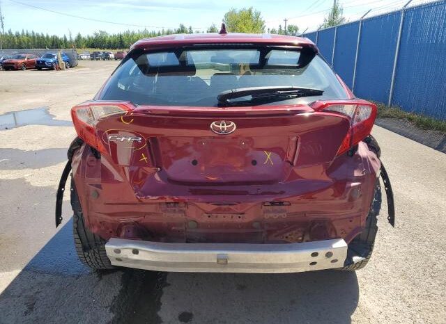 
								2019 Toyota C-hr xle full									