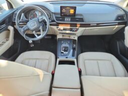 
										2020 Audi Q5 full									