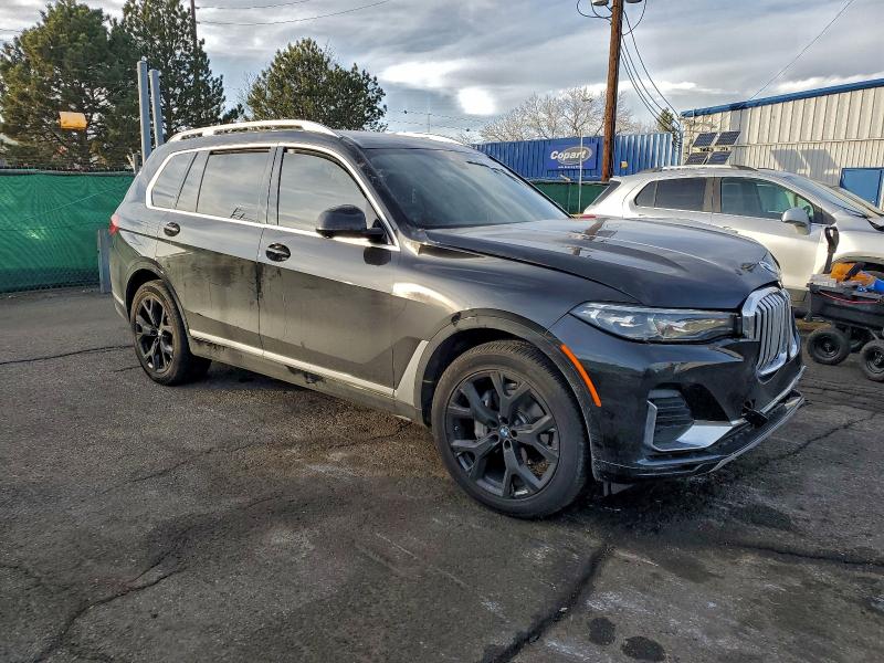 2022 BMW X7