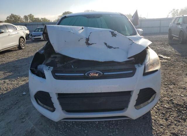 
								2015 Ford Escape se full									