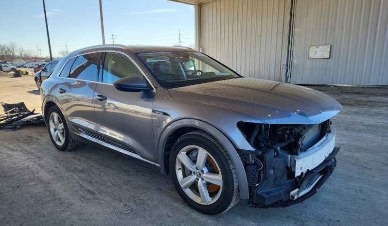 
								2019 Audi E-tron full									