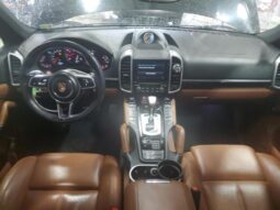 
										2017 Porsche Cayenne full									