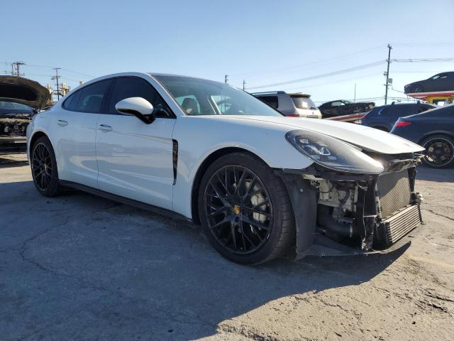 2018 Porsche Panamera