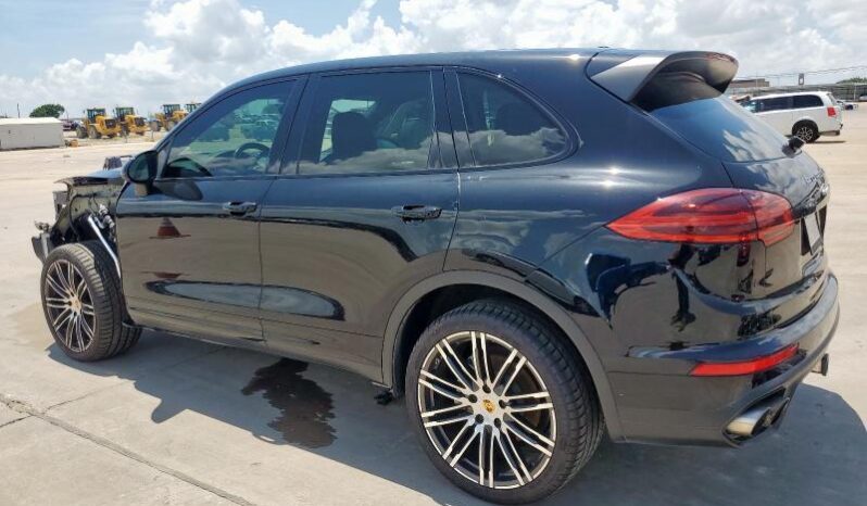 
								2018 Porsche Cayenne full									
