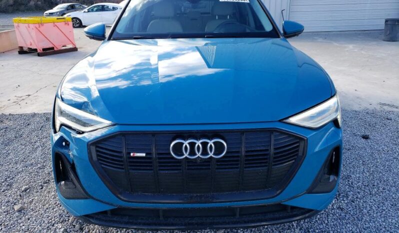 
								2021 Audi E-tron full									