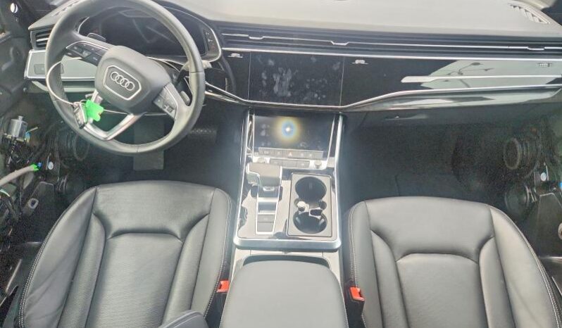 
								2021 Audi Q8 full									