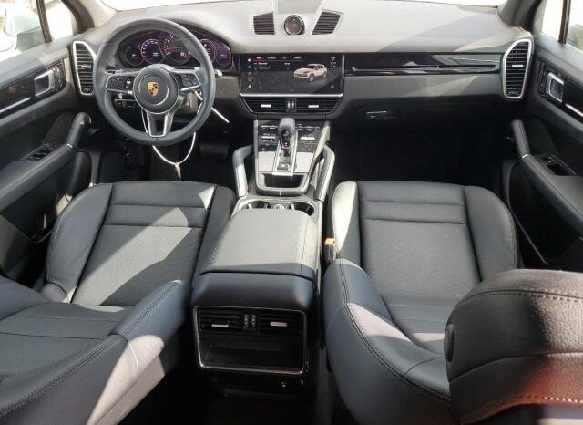 
								2023 Porsche Cayenne full									