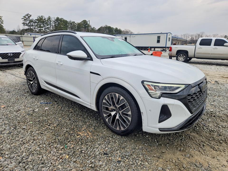 2024 Audi Q8