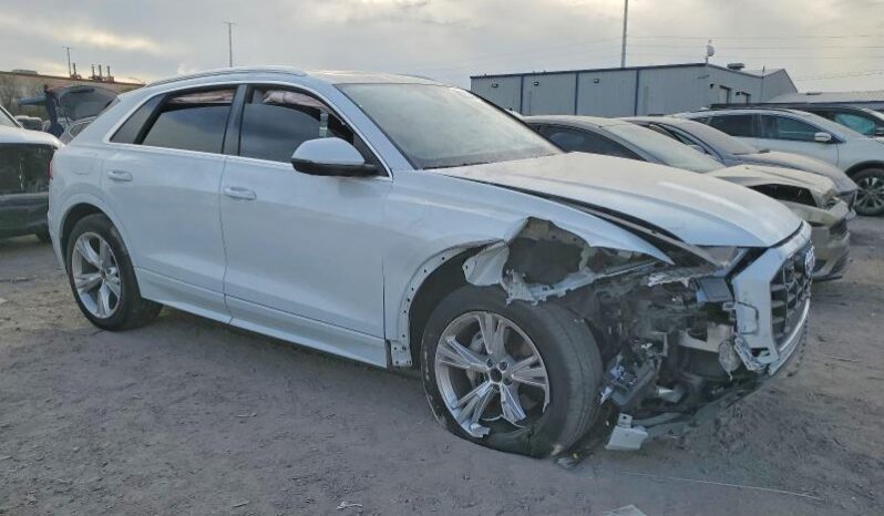 
								2023 Audi Q8 full									
