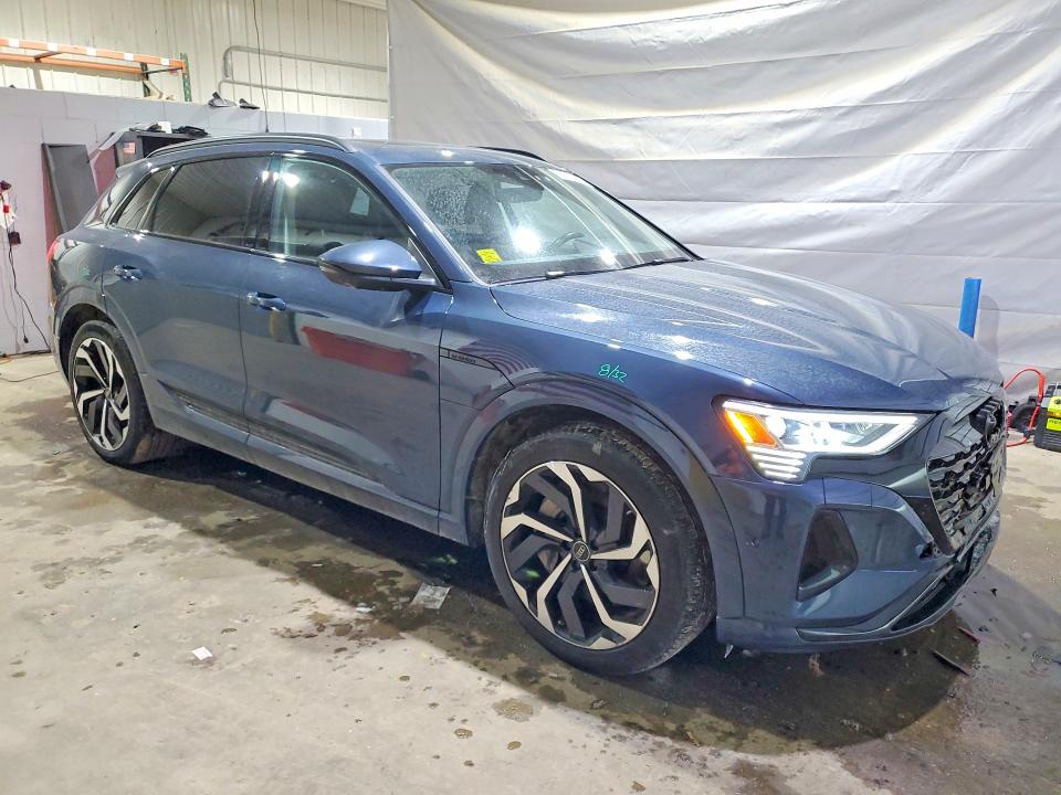 2024 Audi Q8