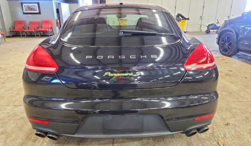 
								2015 Porsche Panamera full									