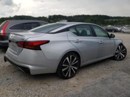 
										2022 Nissan Altima sr full									